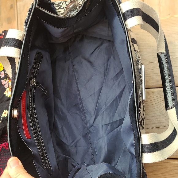 Vintage Tommy Hilfiger Monogram purse - Picture 11 of 12